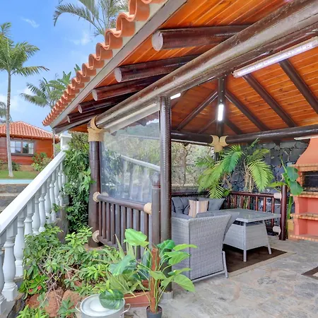 Wooden House With Private Pool Lush Garden بيت للعطل لا لاغونا