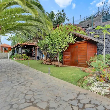 Wooden House With Private Pool Lush Garden 拉拉古纳
