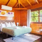 Wooden House With Private Pool Lush Garden לה לגונה