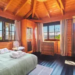 בית נופש Wooden House With Private Pool Lush Garden *