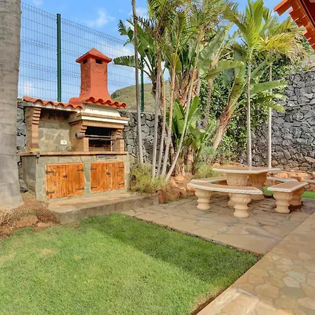 Wooden House With Private Pool Lush Garden *