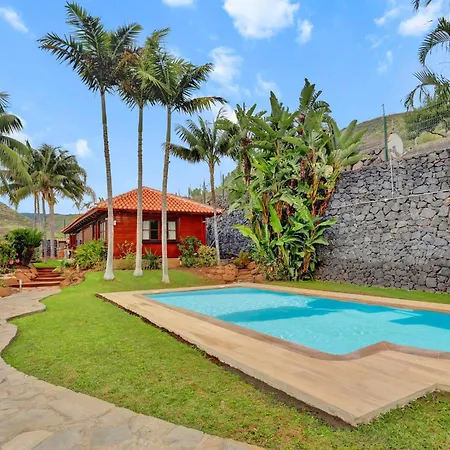 Wooden House With Private Pool Lush Garden