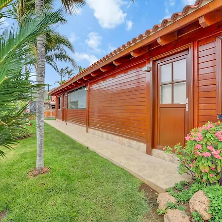 Wooden House With Private Pool Lush Garden Дом отдыха