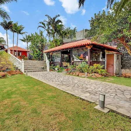 Wooden House With Private Pool Lush Garden * Сан-Кристобаль-де-Ла-Лагуна