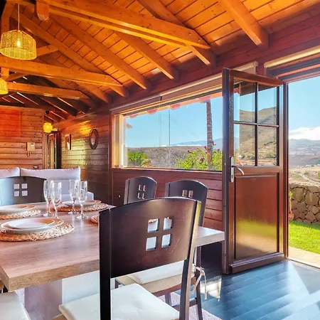 بيت للعطل Wooden House With Private Pool Lush Garden *
