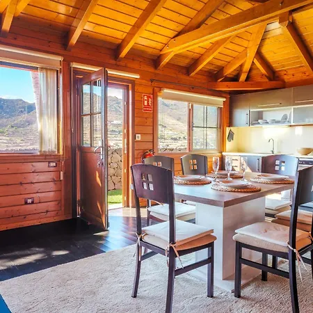 Wooden House With Private Pool Lush Garden * لا لاغونا