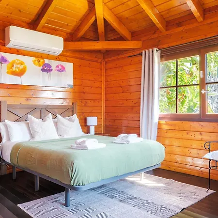 Wooden House With Private Pool Lush Garden لا لاغونا