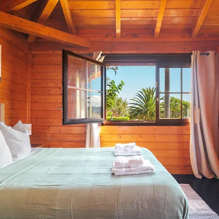 Wooden House With Private Pool Lush Garden * لا لاغونا